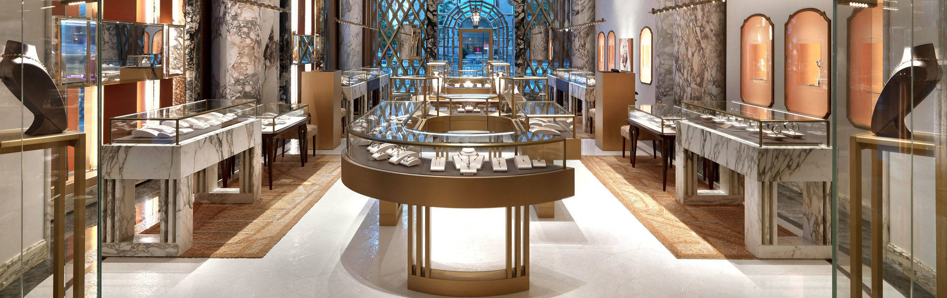 Jewelry store showcase