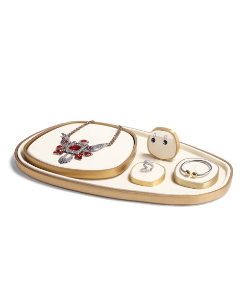 Luxe crème fluwelen gouden sieraden display trays