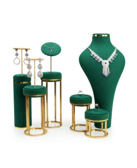 Wysokiej klasy zestaw stojaków na biżuterię ze stali nierdzewnej z zielonego aksamitu na sprzedaż