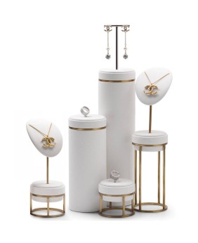 Moderne witte fluwelen gouden roestvrijstalen sieradenstandaardset