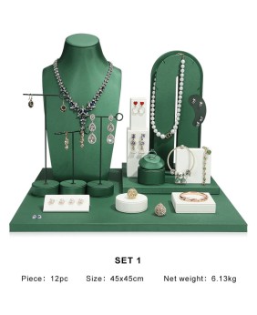 Conjuntos populares de expositores de joias de veludo verde moderno
