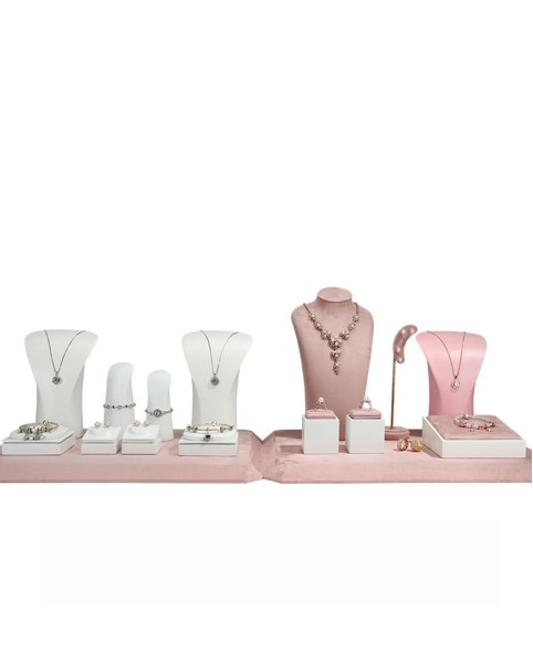 Luxus rózsaszín bársony kereskedelmi ékszer-bemutató állványok