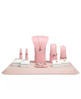 Set di espositori per vetrine di gioielli in velluto rosa di lusso
