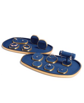 Moderne marineblauwe fluwelen gouden sieraden display trays voor winkel