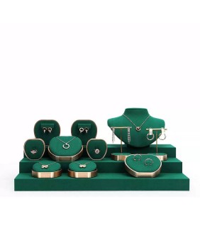 Kits populares de exhibición de joyas de terciopelo verde oscuro de metal dorado