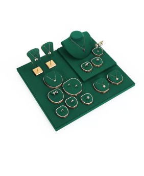 Kit per esposizione di gioielli in velluto verde metallo dorato in vendita