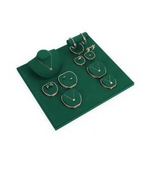 Nuovo set di espositori per gioielli in velluto verde in metallo dorato