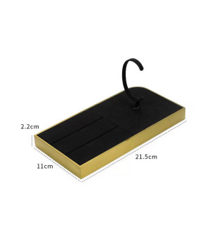 Neues Präsentationstablett für Armreifen und Ringe aus schwarzem Samt mit Goldbesatz