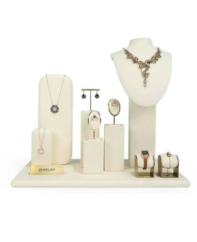 Penjualan Eceran Logam Emas Off White Velvet Jewelry Showcase Display Set