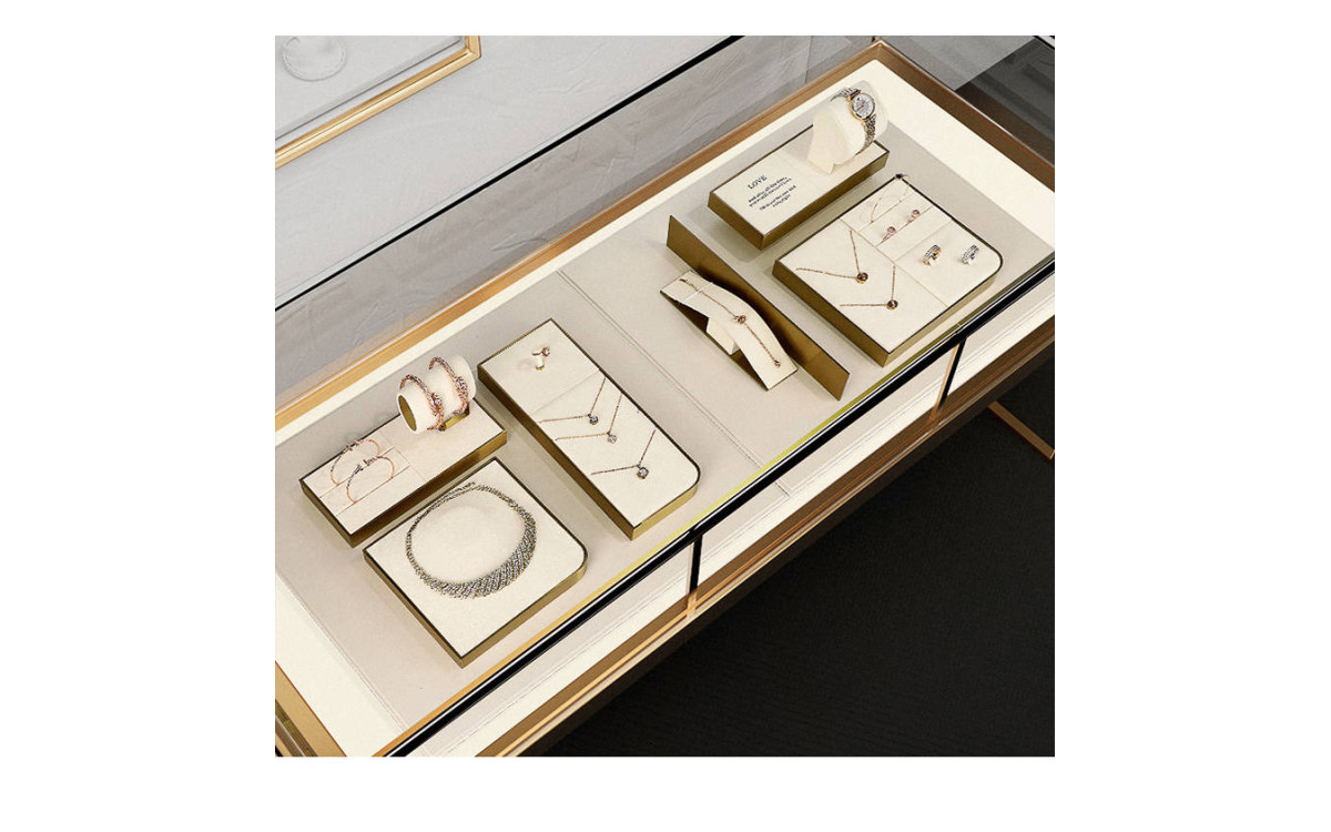 Common Materials Used in Jewelry Trays