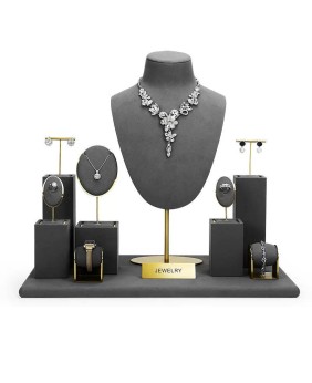 Set di espositori per gioielli in velluto grigio scuro in metallo dorato in vendita