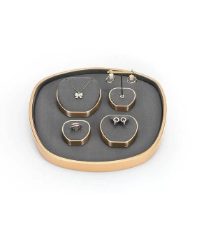 Conjuntos de exibição de joias de veludo cinza escuro de metal dourado novo varejo para venda