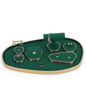 Conjuntos de exibição de joias de veludo verde de metal dourado premium para venda
