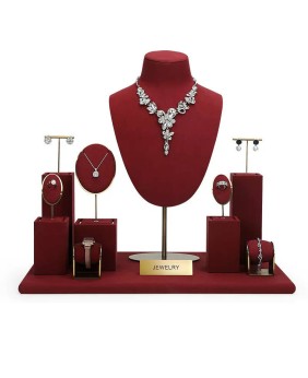 Kits de exhibición de escaparate de joyería de terciopelo rojo de metal dorado de lujo