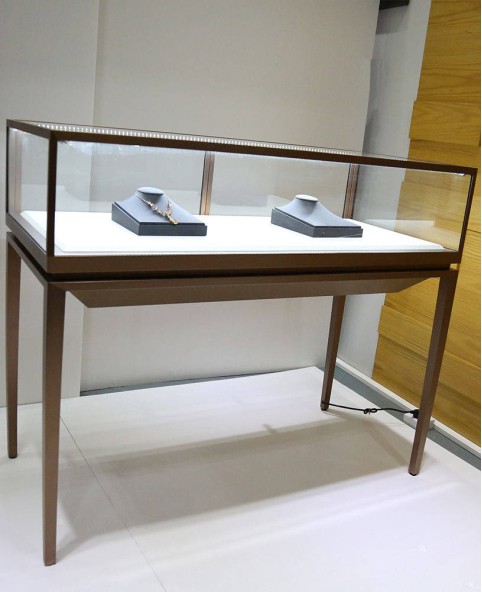 Wholesale Modern Portable Stainless Steel Retail Glass Jewellery Display Cases For Display