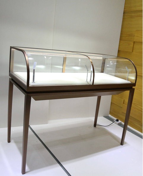 Luxury Brushed Gold Jewelry Display Showcase Retail Tempered Glass Jewellery Shop Showcase