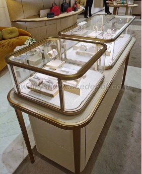 Luxury Custom Stainless Steel Glass Lighted Circular Jewelry Display Showcase