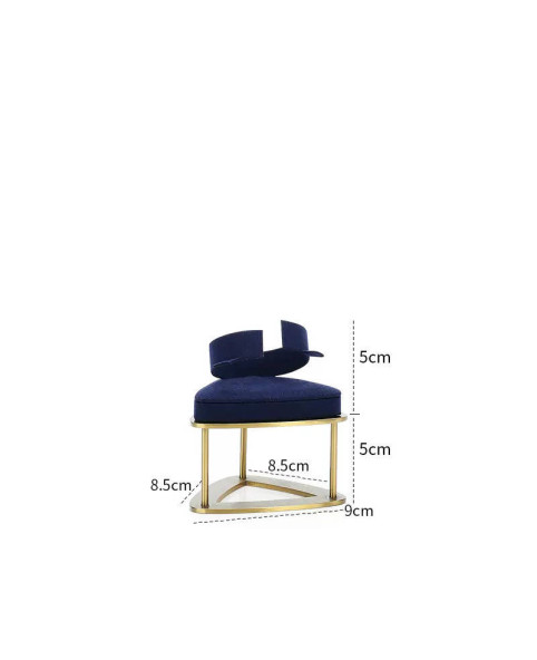 Beliebter Armreifständer aus goldfarbenem Metall und marineblauem Samt