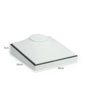 Schmucktablett aus Leder in Weiß und Schwarz