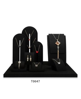 Conjunto de exhibición de joyería de terciopelo negro de lujo para escaparate de joyería
