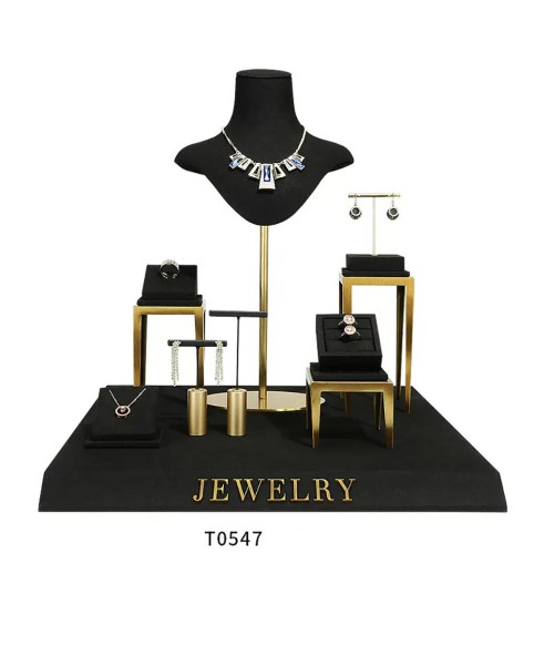 Luxuriöses Einzelhandels-Schmuck-Display-Set aus goldfarbenem Metall und schwarzem Samt
