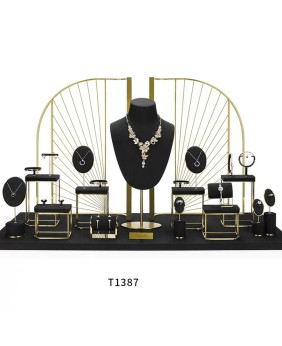Set di vetrine per gioielli in velluto nero di lusso