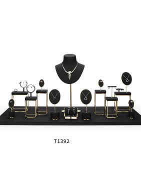 Luxe nieuwe retail zwart fluwelen sieradendisplayset te koop
