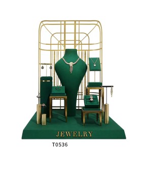 Set di espositori per gioielli in velluto verde in metallo dorato premium in vendita