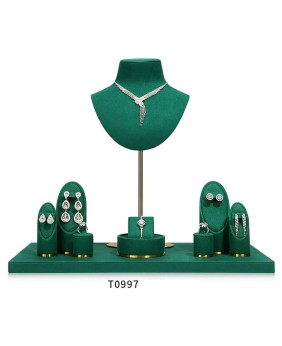 Nuevo juego de exhibición de joyería de terciopelo verde de metal dorado a la venta
