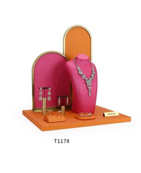 Luxuriöses Einzelhandelsschmuck-Display-Set aus Leder in Orange und Rosa