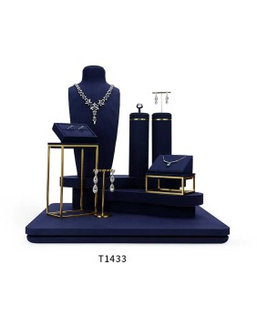 Nouvel ensemble d'affichage de bijoux en velours bleu marine de luxe à vendre