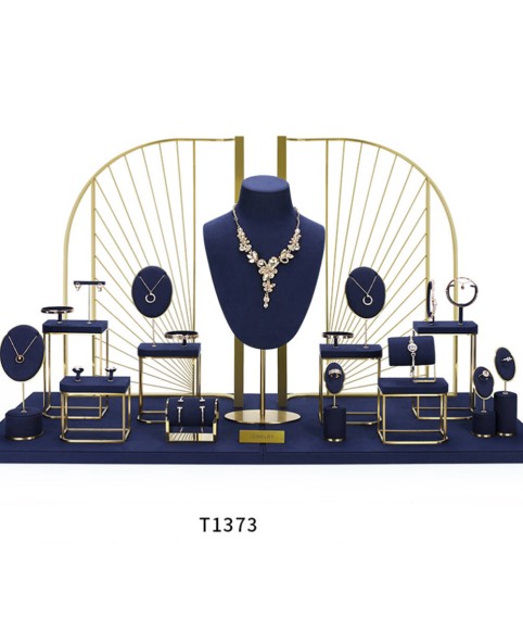 Luksusowy zestaw ekspozycyjny do sprzedaży detalicznej granatowej, aksamitnej biżuterii