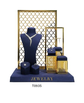 Nuevo y lujoso conjunto de exhibición de escaparate de joyería de metal dorado de terciopelo azul marino