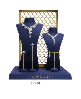Nuevo conjunto de exhibición de escaparate de joyería de metal dorado de terciopelo azul marino al por menor