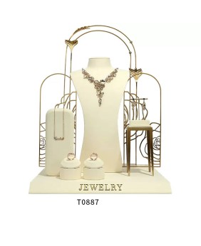 Set Tampilan Perhiasan Beludru Putih Ritel Baru Premium