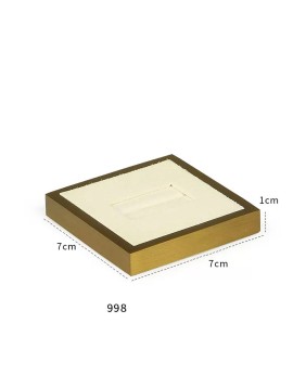 Neues Goldbesatz-Schlitzring-Ausstellungstablett aus weißem Samt