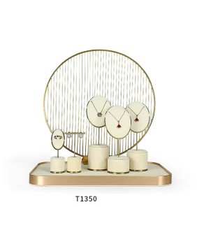 Nouveau métal doré haut de gamme outre présentoir de bijoux en velours blanc pour vitrine