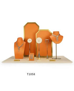 Ensemble d'affichage de vitrine de bijoux en cuir orange en métal doré de qualité supérieure