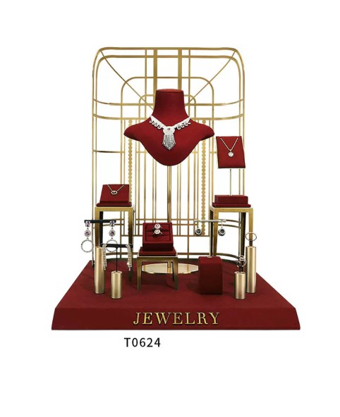 Set di espositori per gioielli in velluto rosso in metallo dorato al dettaglio di lusso