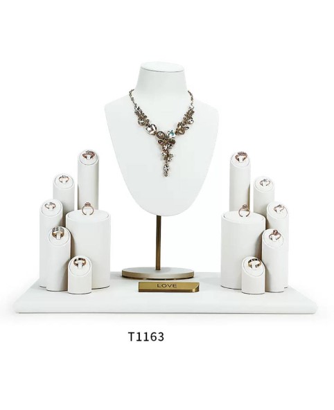 Novos conjuntos de exibição de joias de veludo branco