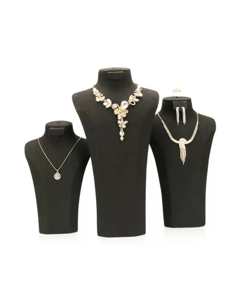 Роскошный черный бархатный бюст с ожерельем на продажу