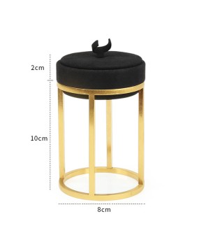 Soporte de exhibición de anillo alto de terciopelo negro de metal dorado de lujo