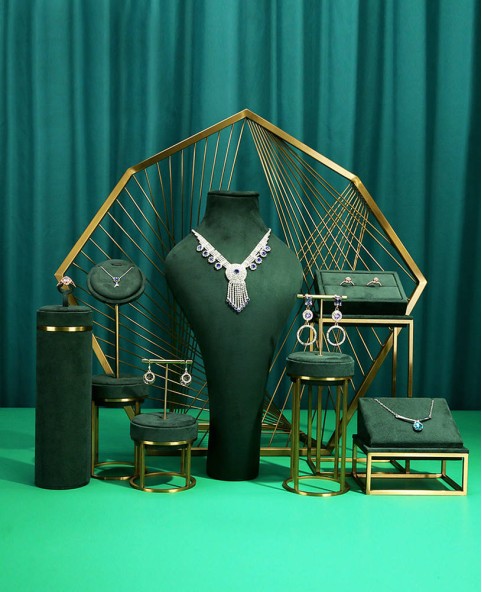 Soporte de exhibición de reloj y pulsera de acero inoxidable de terciopelo verde de lujo a la venta