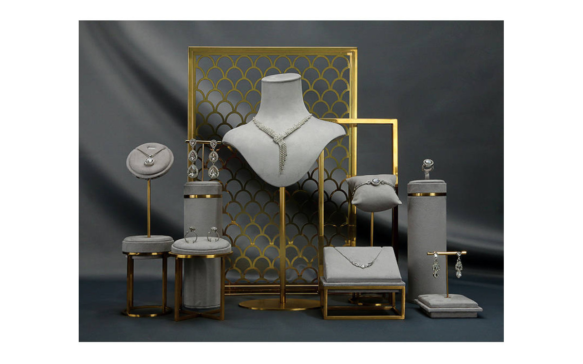 Présentoirs à bijoux : améliorer l'attrait commercial et stimuler les ventes