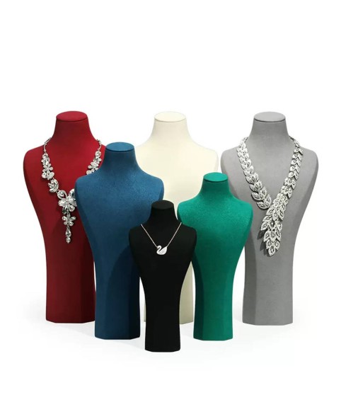 Tampilan Kalung Beludru Premium untuk Dijual