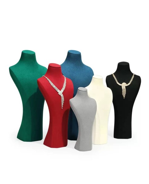 Tampilan Kalung Beludru Premium untuk Dijual