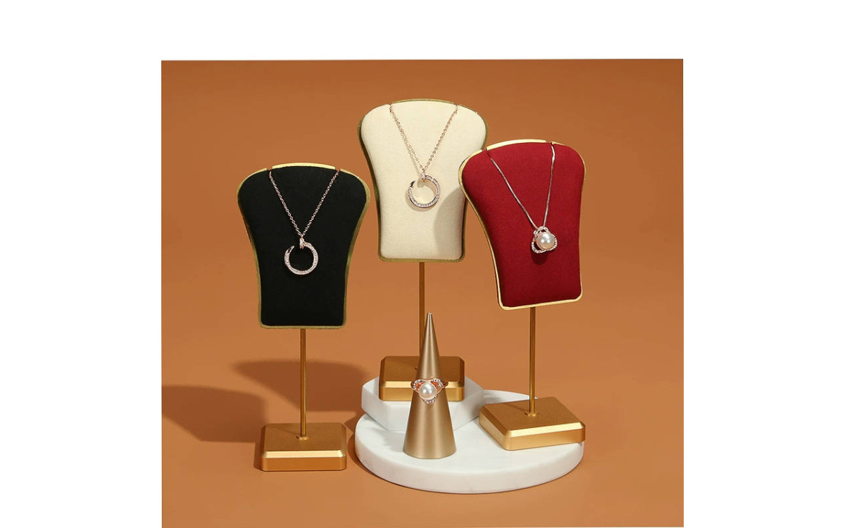 Display Tricks Top Jewellery Stores Use To Skyrocket Sales