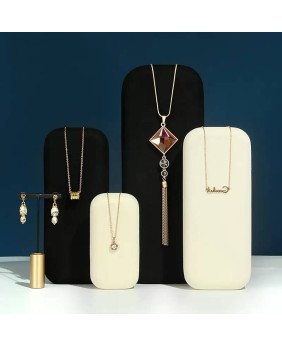 Soporte de exhibición de collares de joyería de terciopelo de lujo a la venta