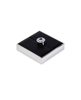 Bandeja de exhibición de anillo con adorno plateado de terciopelo negro premium a la venta