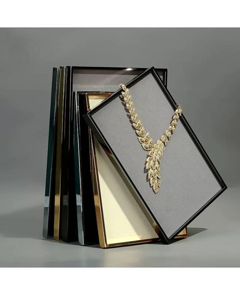 Bandeja de presentación de joyería de metal de lujo a la venta